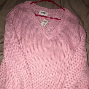 Pink vs sweater new with tags! 🏷